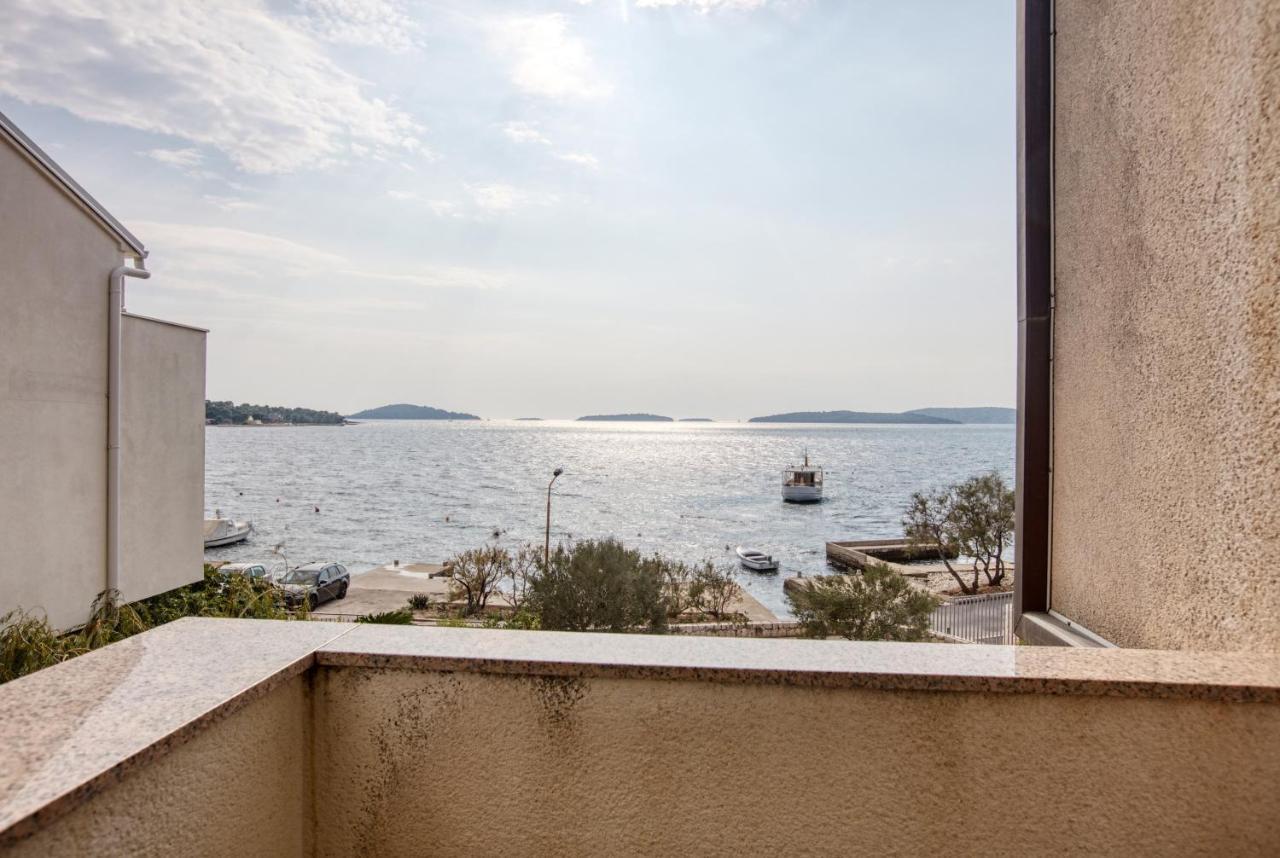Apartments By The Sea Brodarica, Sibenik - 13615 المظهر الخارجي الصورة