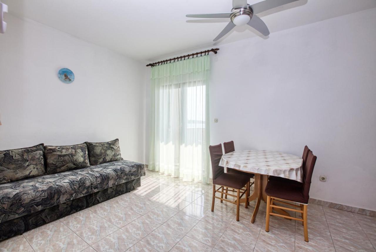 Apartments By The Sea Brodarica, Sibenik - 13615 المظهر الخارجي الصورة